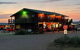 Badlands Hotel & Campground